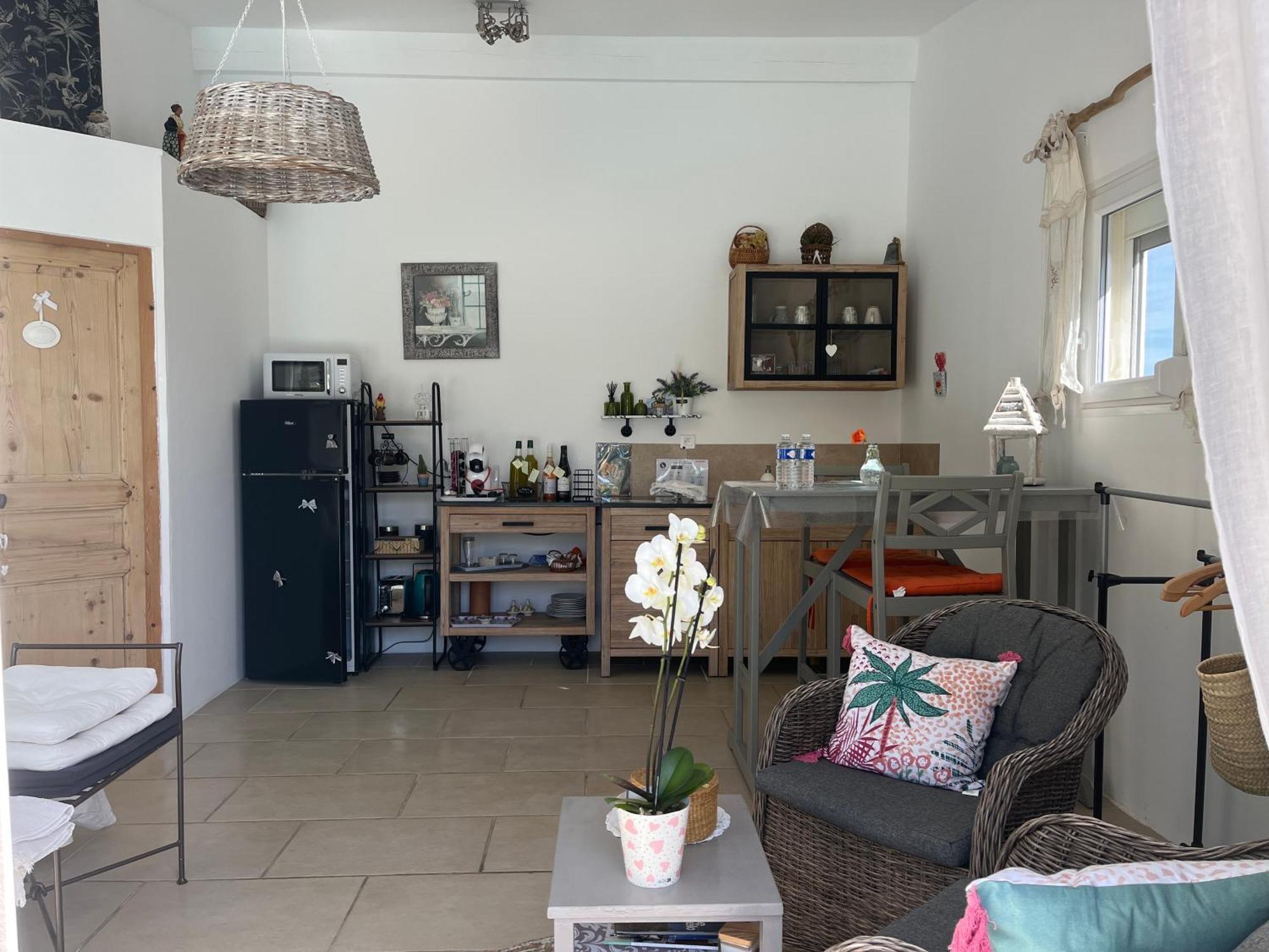 Bed and Breakfast La Thomalie Crillon-le-Brave Exteriér fotografie